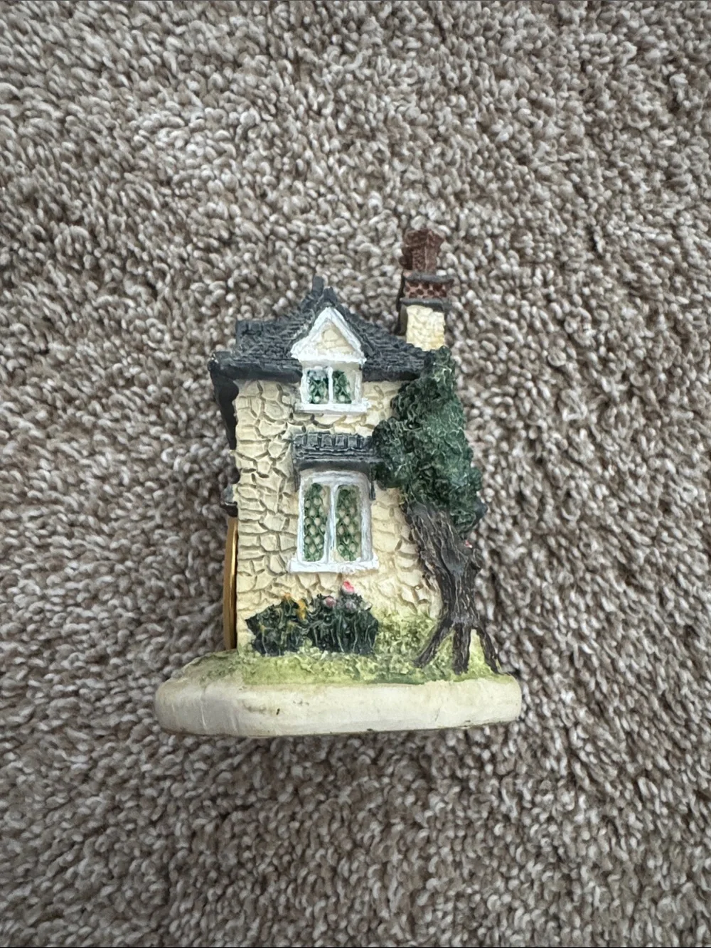Cream Cottage Wall Clock Decor with Gold Accent
